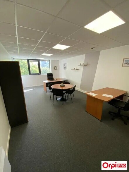 Office in Plérin for lease - Interior Photo - Image 2 of 4