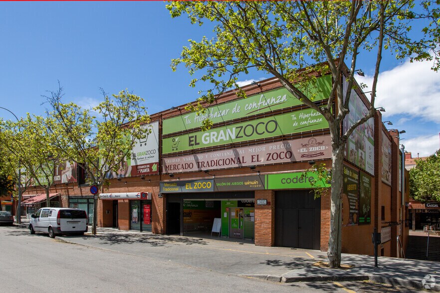 Retail in Tres Cantos, Madrid for sale - Primary Photo - Image 1 of 2
