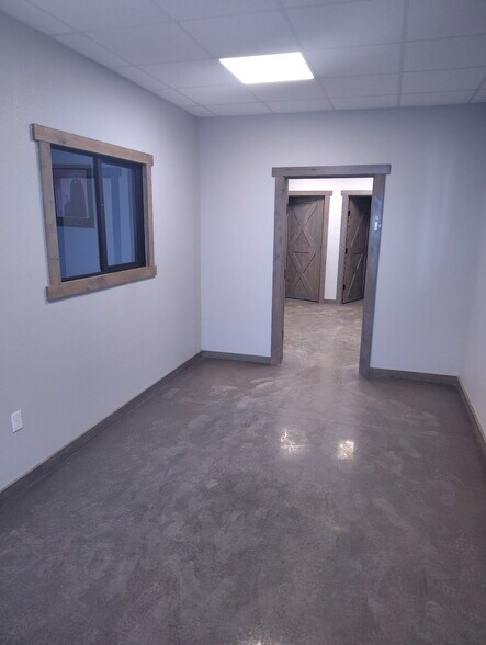 155 US 285 N hwy, Pecos, TX for sale - Lobby - Image 3 of 29