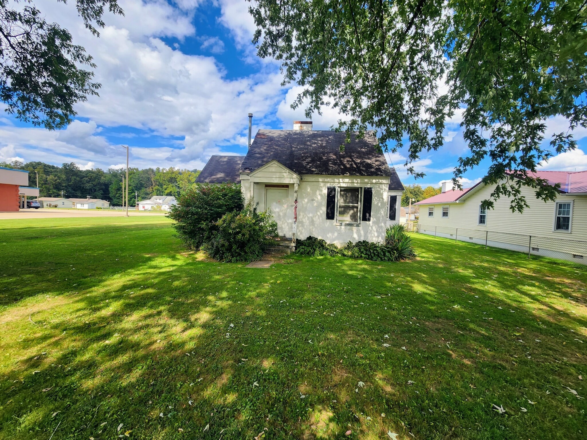 942 Roosevelt Blvd, Eleanor, WV 25070