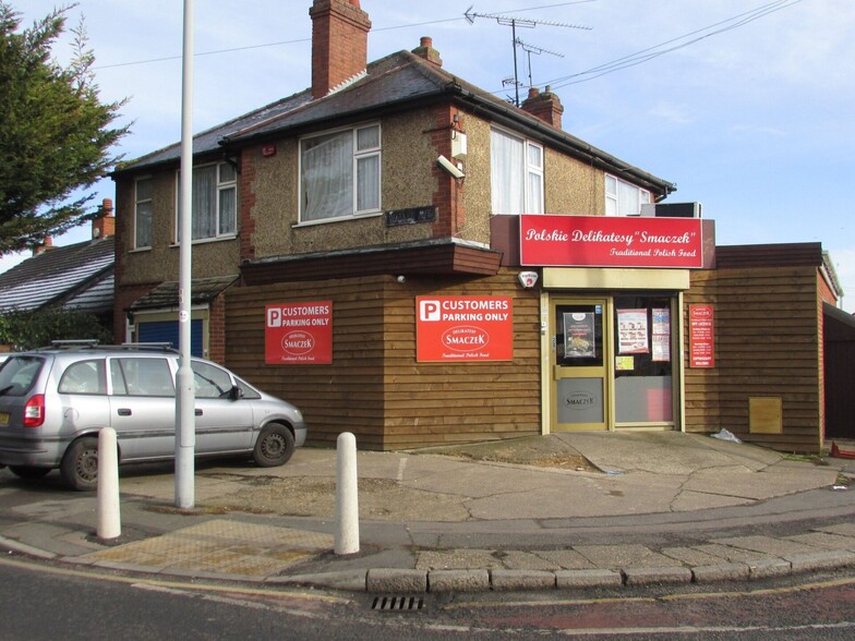 40 Waller Ave, Luton for sale - Building Photo - Image 1 of 3