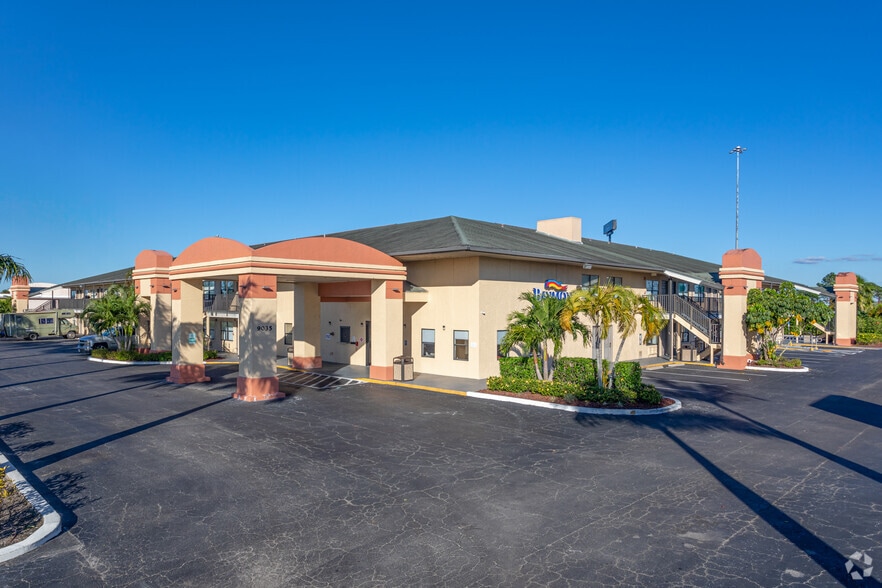 9035 Mac Dr, Punta Gorda, FL for sale - Primary Photo - Image 1 of 1