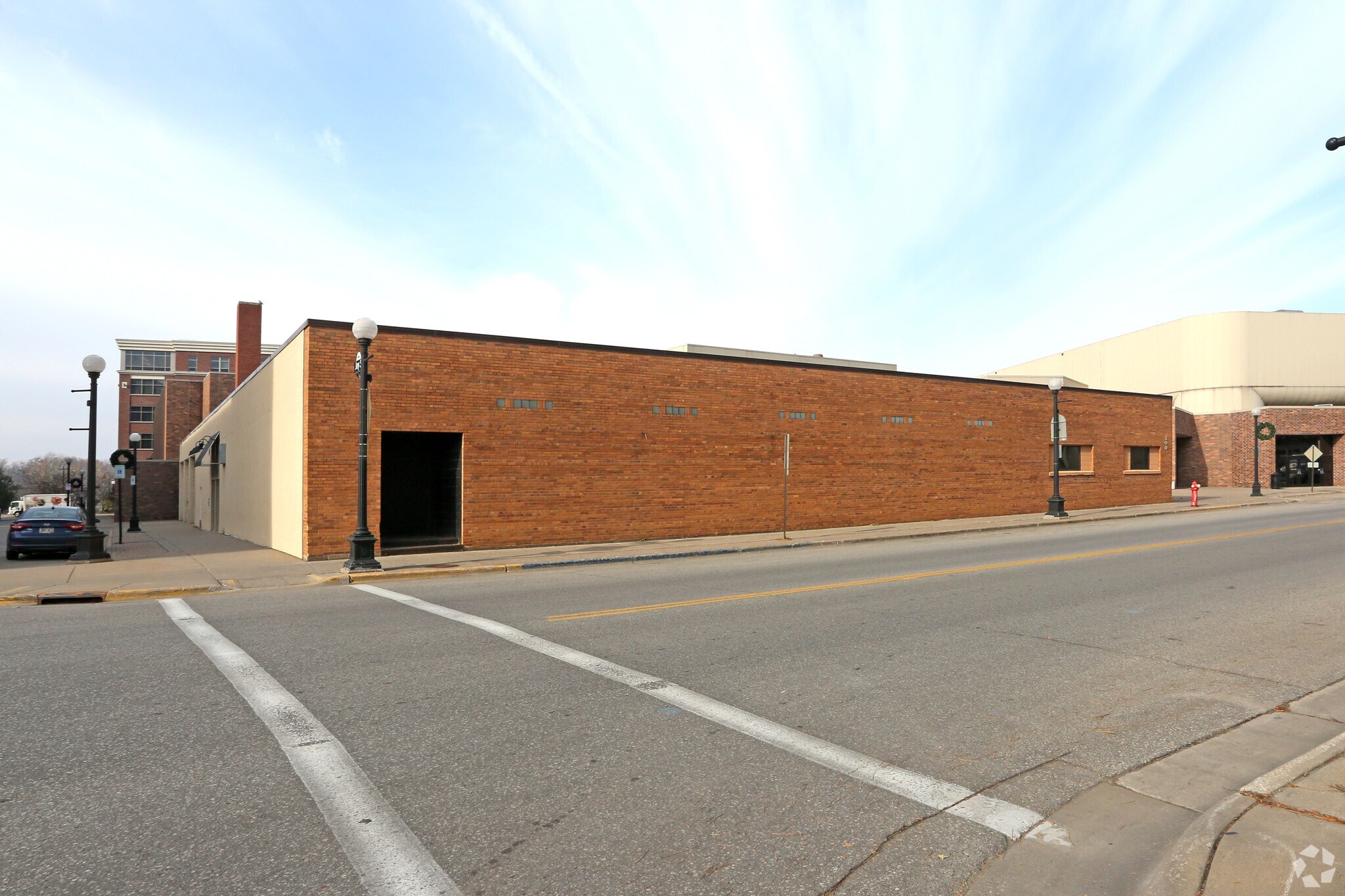 300 2nd St S, La Crosse, WI for sale Building Photo- Image 1 of 1