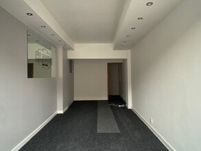 9a-9b High St, Hungerford for lease Interior Photo- Image 1 of 1