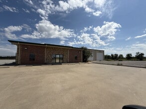2200 Industrial Blvd, Weatherford, OK for lease Building Photo- Image 2 of 16