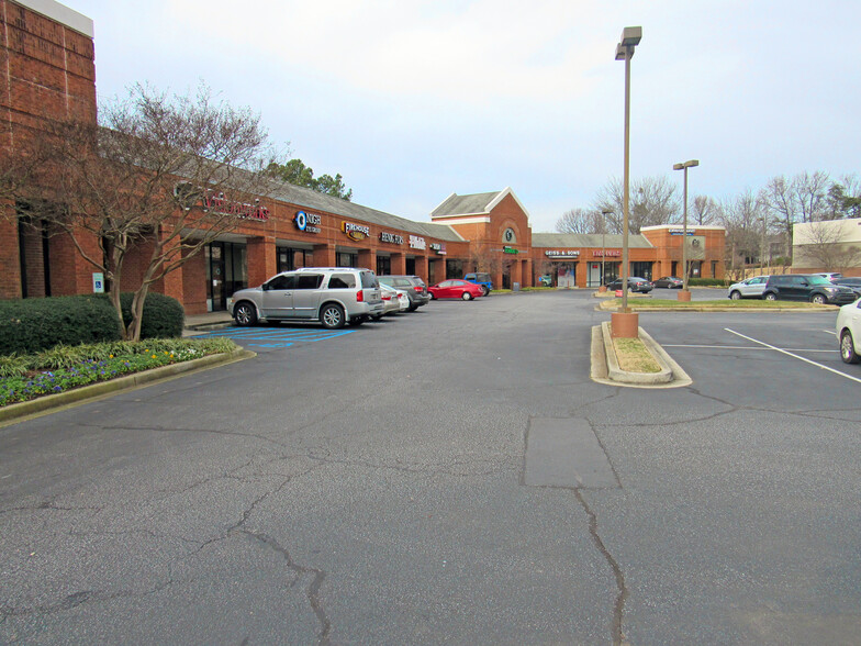 765 Haywood Rd, Greenville, SC for lease - Building Photo - Image 2 of 4