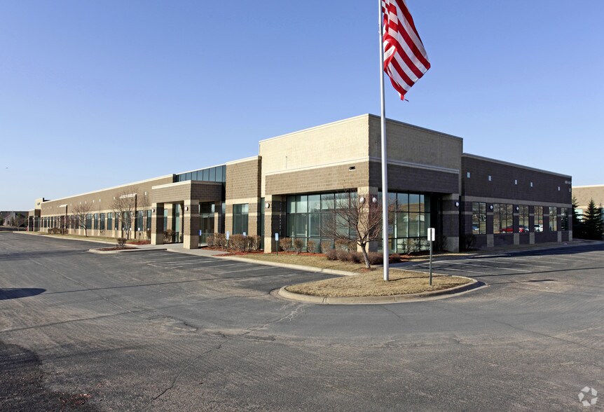 1865118691 Lake Dr E, Chanhassen, MN 55317