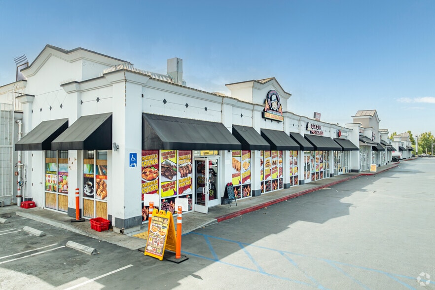 21355 Sherman Way, Canoga Park, CA for lease - Building Photo - Image 2 of 6