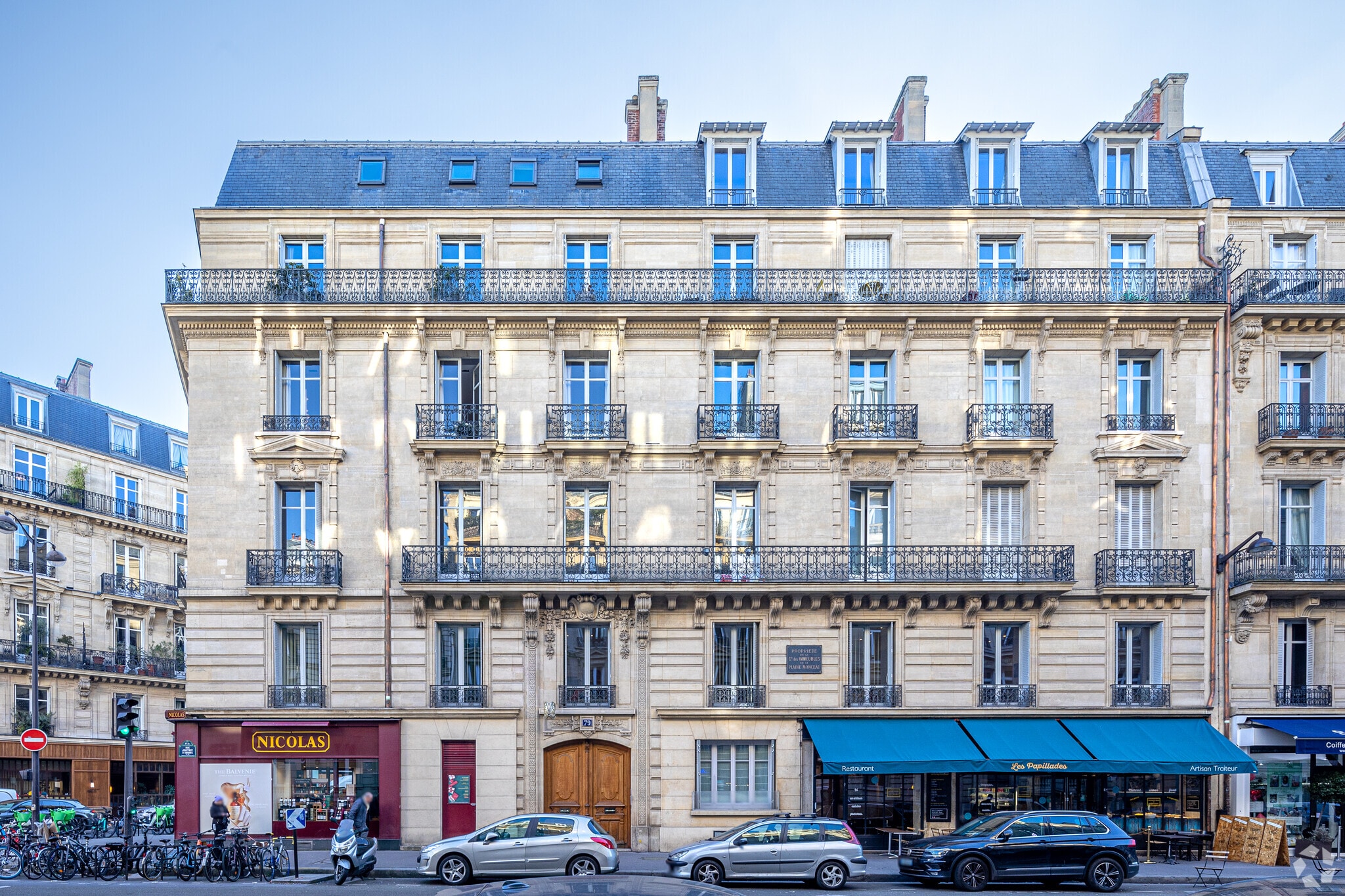 79 Rue Jouffroy D'Abbans, Paris for lease Primary Photo- Image 1 of 4