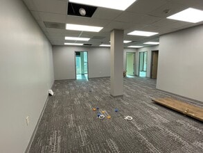 33 Villa Rd, Greenville, SC for lease Interior Photo- Image 2 of 2