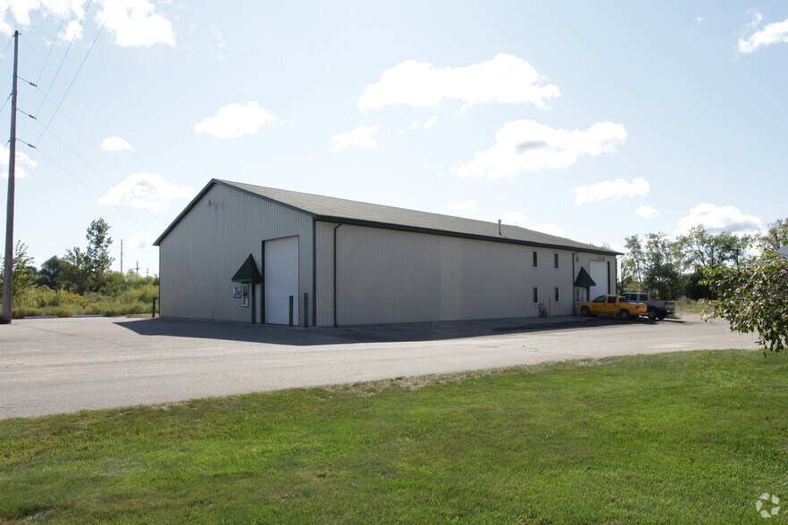 1154 Comstock St, Marne, MI 49435