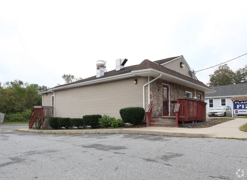 628 Norwich Rd, Plainfield, CT for sale - Building Photo - Image 1 of 1
