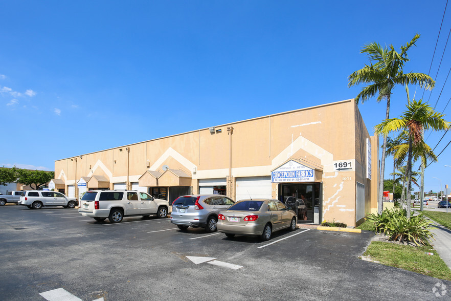 Flex in Hialeah, FL for sale - Primary Photo - Image 1 of 1