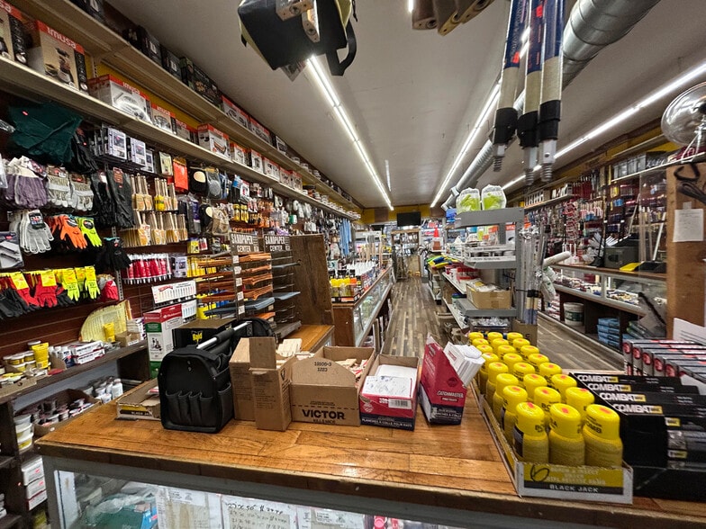 2030 Jerome Ave, Bronx, NY for lease - Building Photo - Image 3 of 10