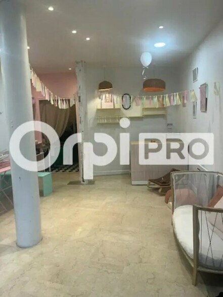 Office in Limoges for lease - Building Photo - Image 3 of 5