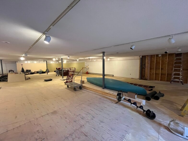 235 Portland Rd, Gray, ME for lease - Building Photo - Image 3 of 9