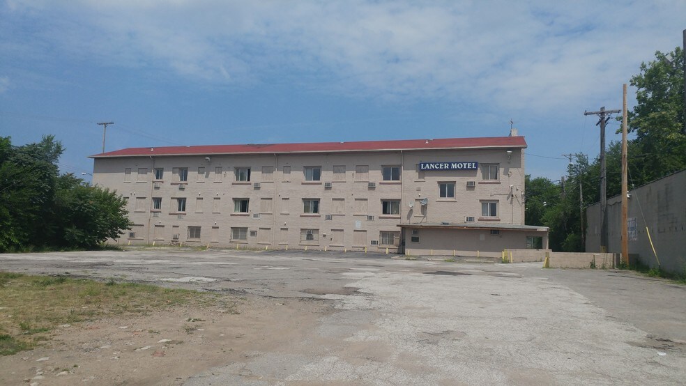 7707 Carnegie Ave, Cleveland, OH 44103 Motel For Sale
