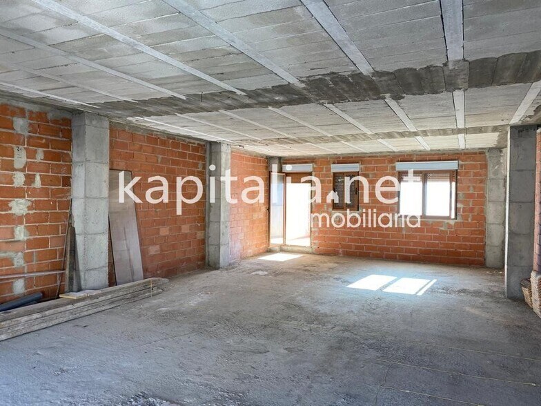 Industrial in València, Valencia for sale - Building Photo - Image 3 of 25