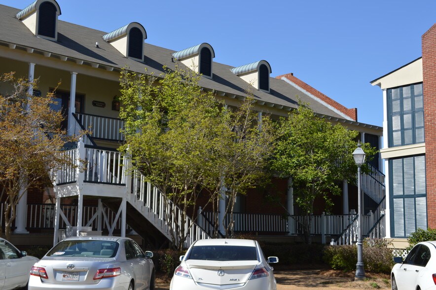 11 Northtown Dr, Jackson, MS for lease - Building Photo - Image 2 of 9