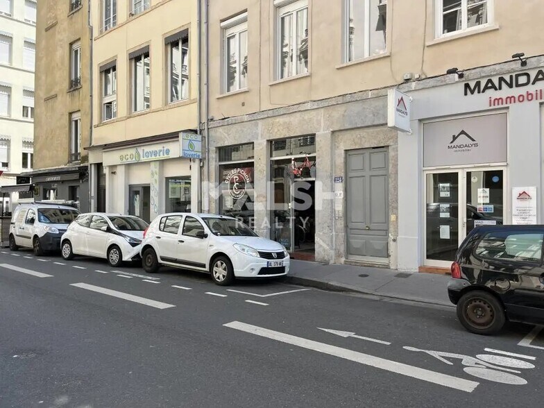 Retail in Lyon for lease - Building Photo - Image 2 of 3