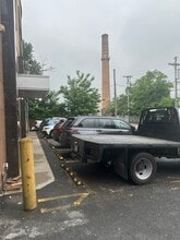 526 Richmond Ter, Staten Island, NY for lease Interior Photo- Image 2 of 6