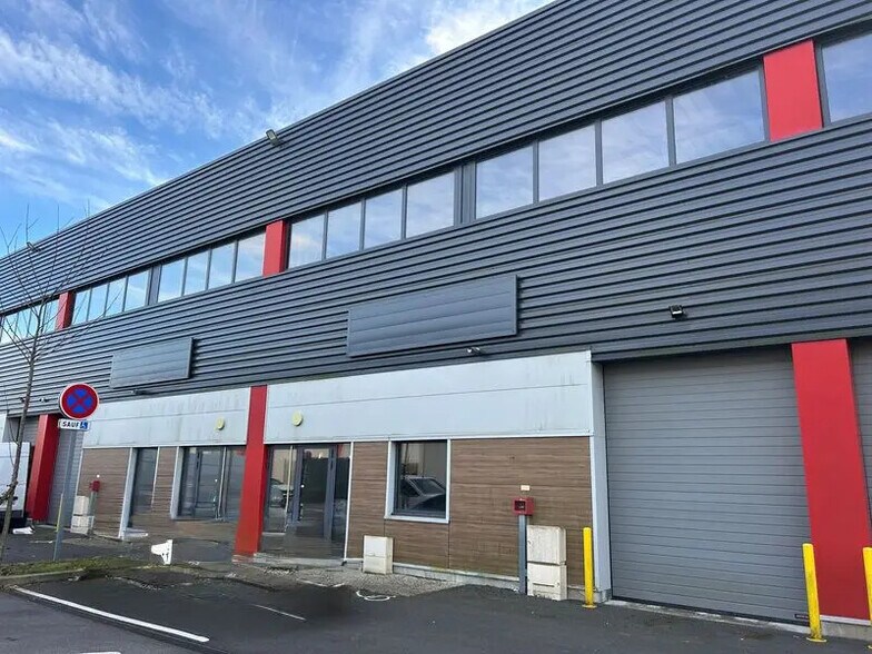 Flex in Aulnoy-lez-Valenciennes for lease - Building Photo - Image 1 of 7