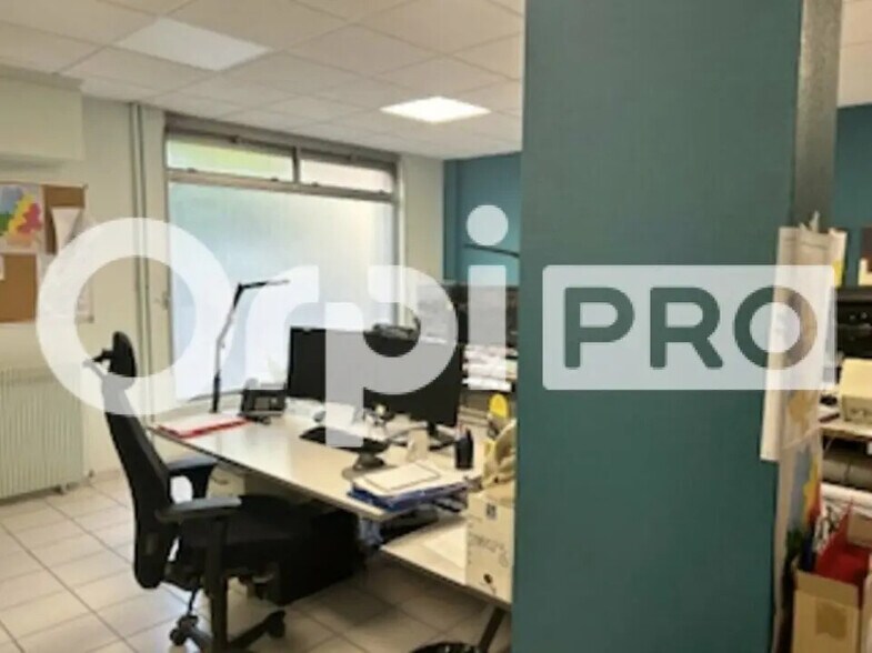 Office in Villefranche-sur-Saône for sale - Interior Photo - Image 1 of 6