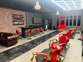 30-40 Mildred Dr, Fort Myers, FL for lease Interior Photo- Image 2 of 12