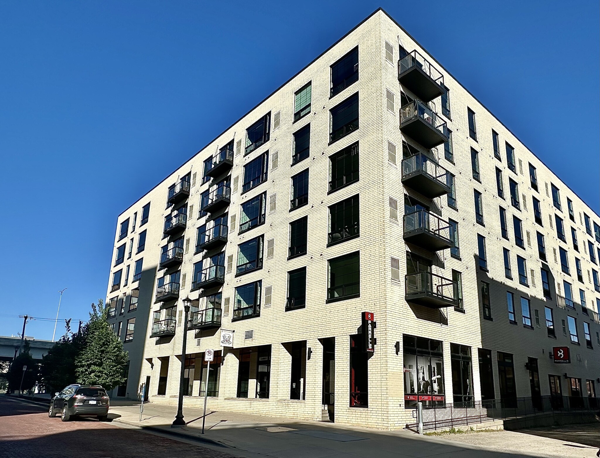 315 N 7th Ave, Minneapolis, MN for lease Building Photo- Image 1 of 9