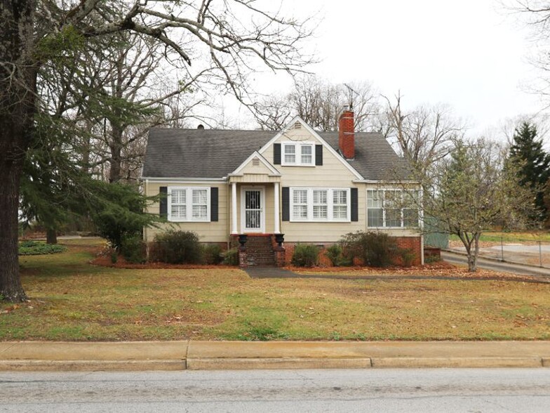 709 N Main St, Greer, SC for sale - Building Photo - Image 1 of 1