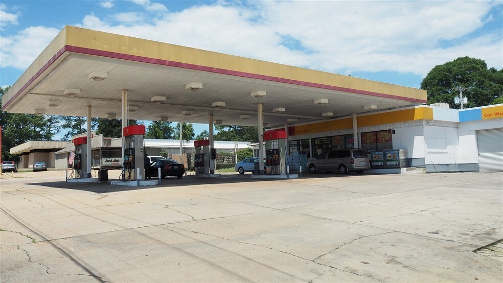 209 Clinton Blvd, Clinton, MS for sale - Primary Photo - Image 1 of 1