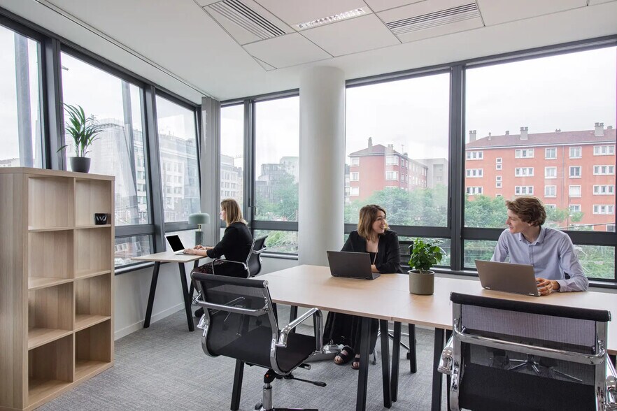 42 Rue Rouget De Lisle, Suresnes for lease - Building Photo - Image 3 of 20