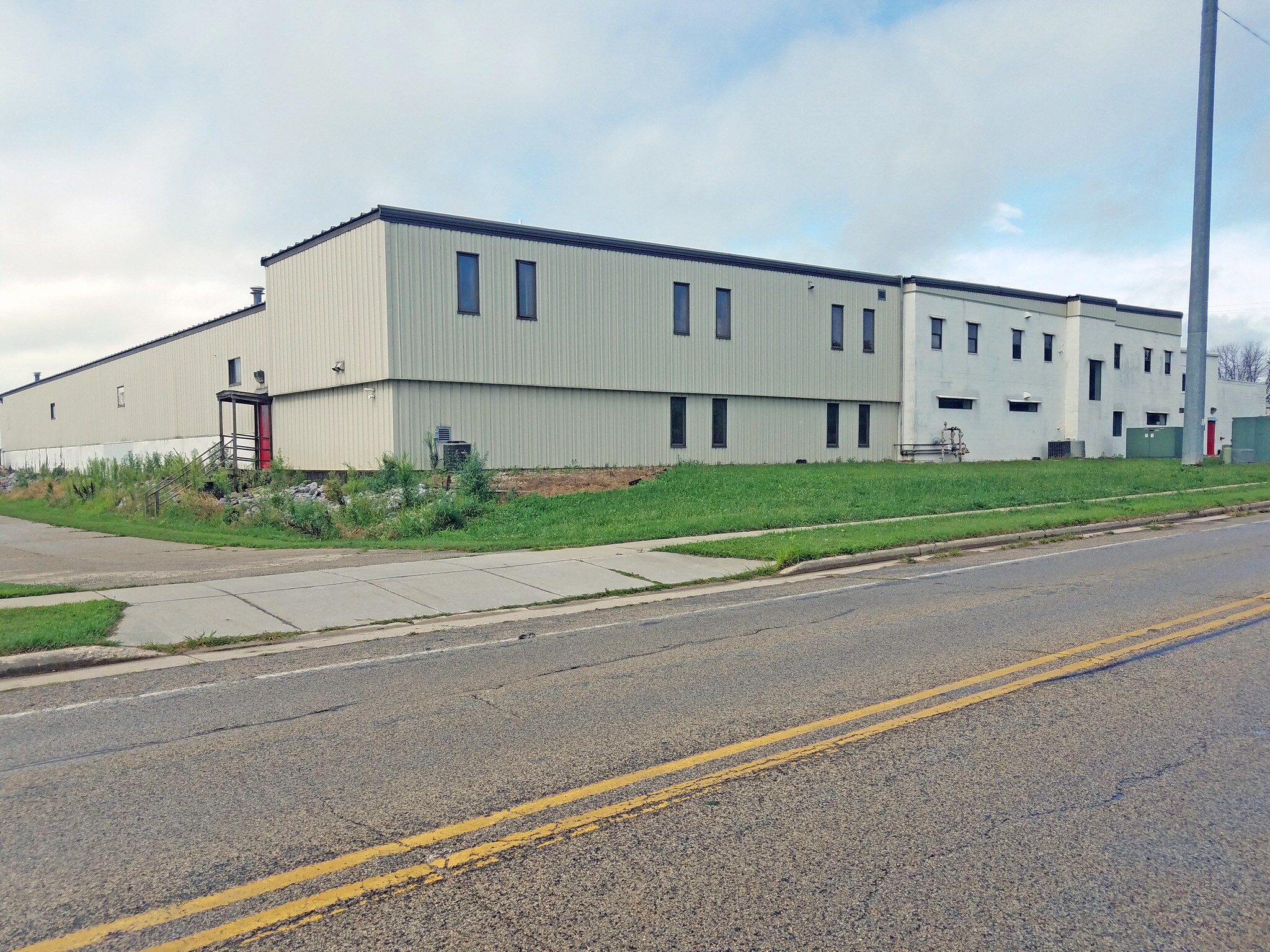 528 E Tyranena Park Rd, Lake Mills, WI for sale Building Photo- Image 1 of 1