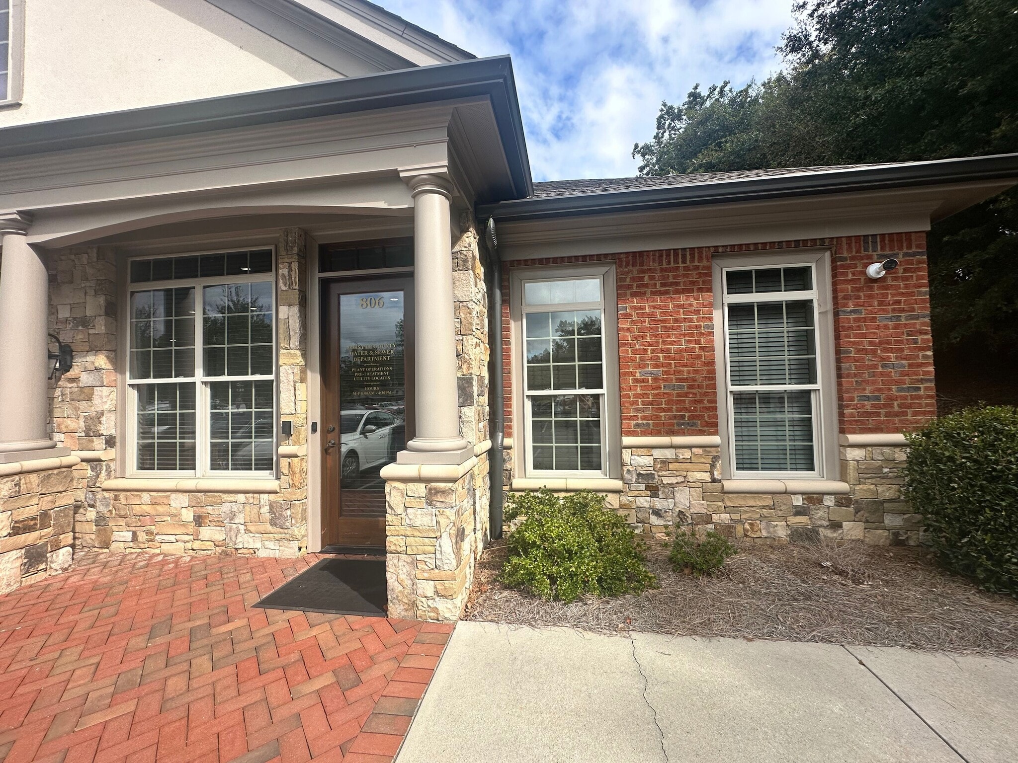 514 W Maple St, Cumming, GA for lease Interior Photo- Image 1 of 23