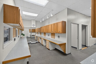 75-5699 Kopiko St, Kailua Kona, HI for lease Interior Photo- Image 1 of 6