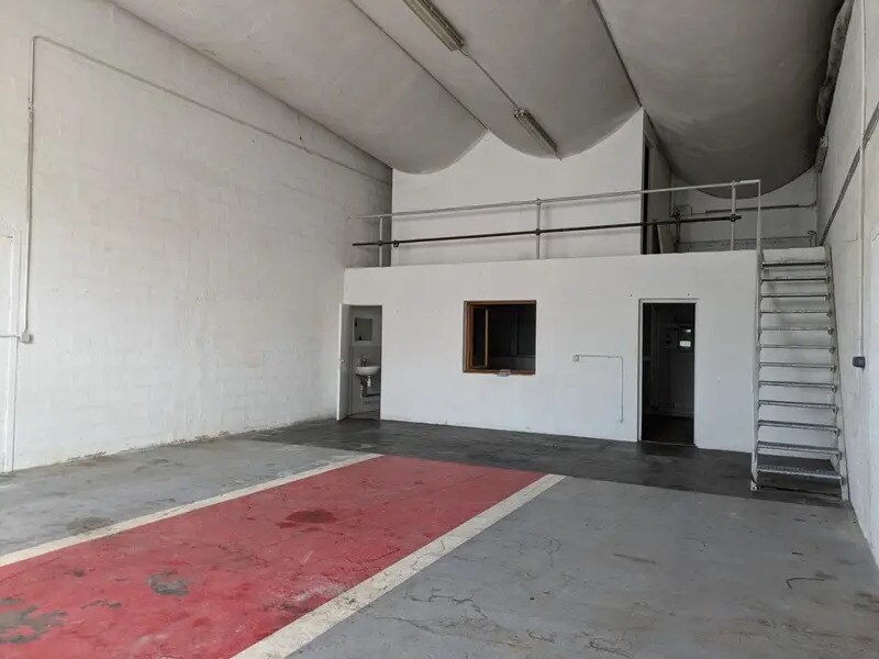 Flex in Chambéry for lease Interior Photo- Image 1 of 9