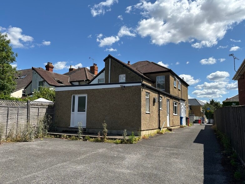 96 Westborough Rd, Maidenhead for lease - Building Photo - Image 2 of 6