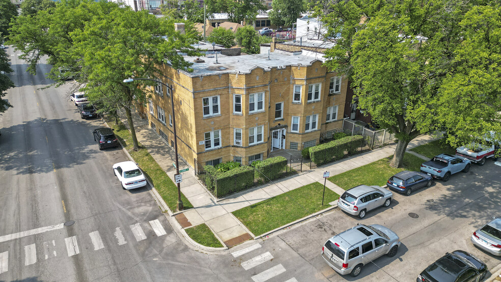 4401-4407 W Iowa St, Chicago, IL for sale - Building Photo - Image 1 of 7