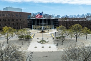 3000 University Dr, Auburn Hills MI - Automotive Property