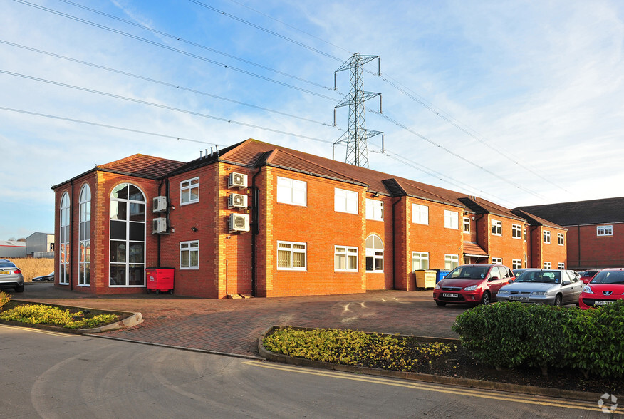 Hanbury Rd, Bromsgrove for lease - Building Photo - Image 2 of 3