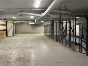 822 W Wilson Ave, Chicago, IL for lease Interior Photo- Image 2 of 15