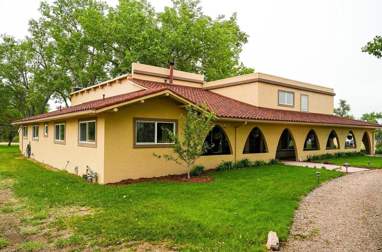 16990 Old Pueblo Rd, Fountain, CO 80817