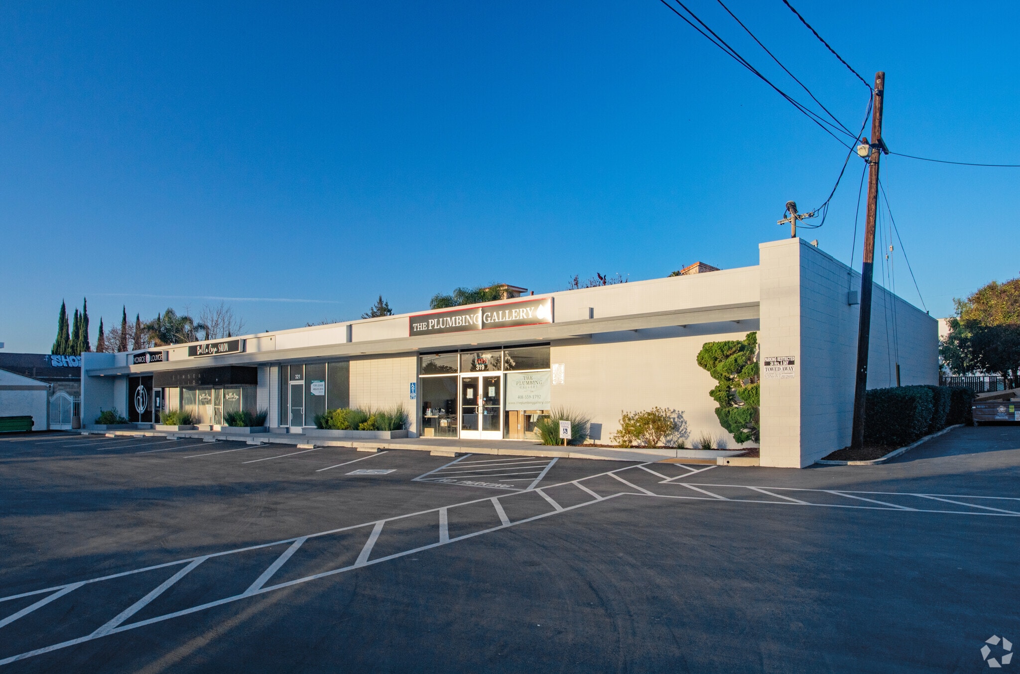 LEASED INVESTMENT/FUTURE REDEVELOPMENT portfolio of 2 properties for sale on LoopNet.com Building Photo- Image 1 of 3