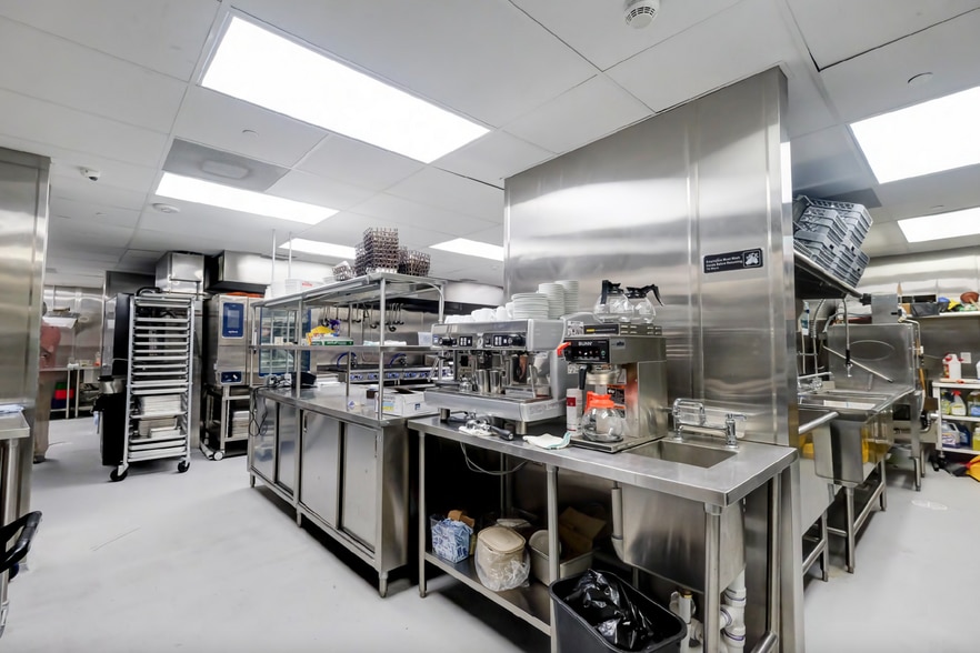 1100 S Miami Ave, Miami, FL for lease - Interior Photo - Image 1 of 19