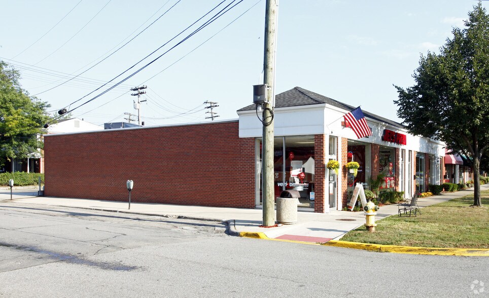 20641-20655 Mack Ave, Grosse Pointe Woods, MI for lease - Building Photo - Image 2 of 4