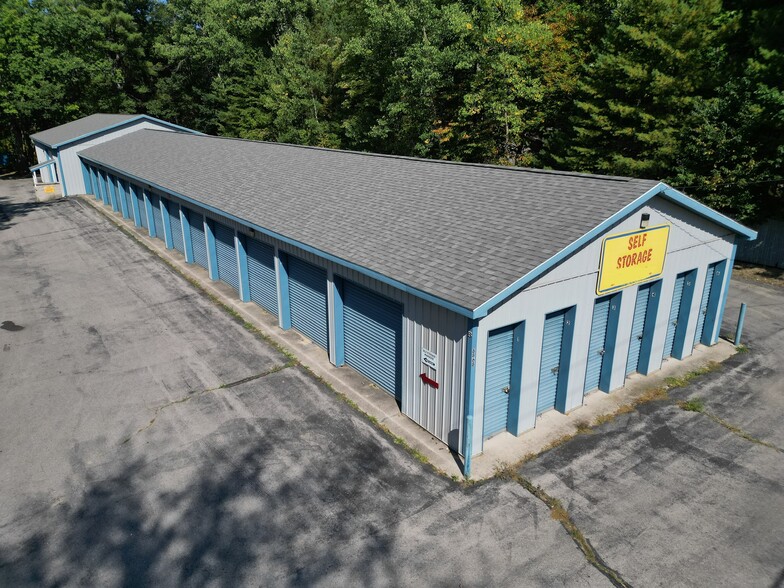 8868 US-31 Hwy, Grawn, MI for sale - Building Photo - Image 1 of 18