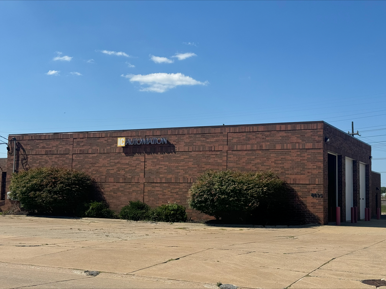 8635 East Ave, Mentor, OH for lease - Building Photo - Image 1 of 6