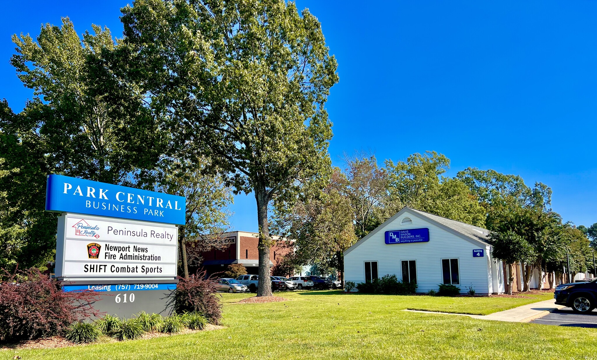 610 Thimble Shoals Blvd, Newport News, VA for lease Building Photo- Image 1 of 106