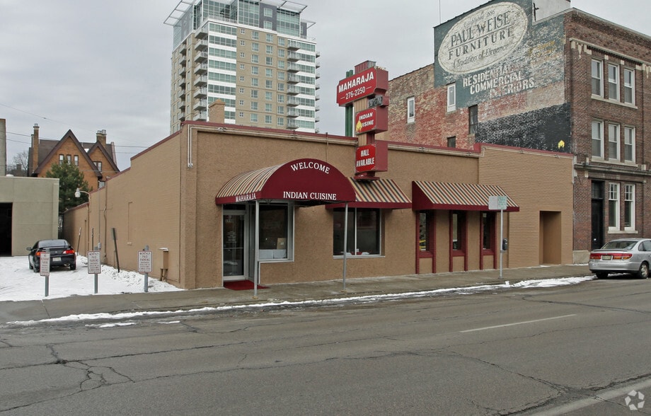 1550 N Farwell Ave, Milwaukee, WI for sale - Primary Photo - Image 1 of 2