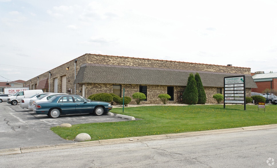 15545-15622 S 70th Ct, Orland Park, IL for lease - Building Photo - Image 2 of 8